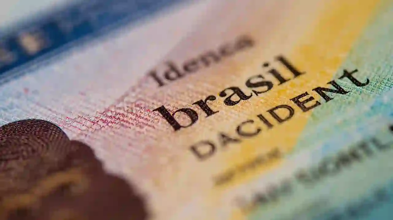 Brazilian CRNM resident ID card (sample, no personal data).