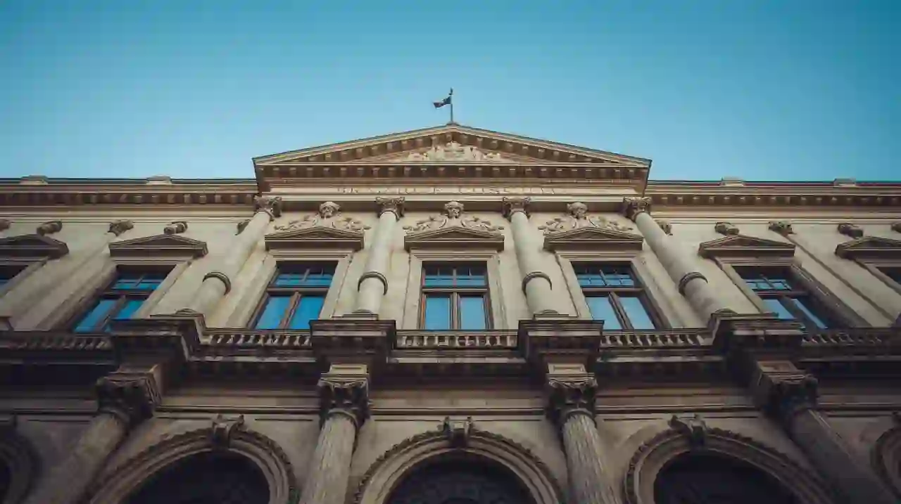 Здание консульства Бразилии с флагом